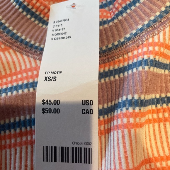 NWT urban outfitters crop top - Picture 2 of 3